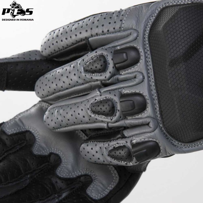 Mănuși moto din piele perforată PES Asphalt Air – confort, ventilație și protecție pentru vară Mănuși moto din piele perforată PES Asphalt Air – confort, ventilație și protecție pentru vară
