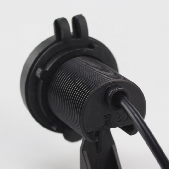 Priza moto auto, dublu usb, 2.1 a, prindere ghidon/oglinda, waterproof, led albastru Priza moto auto, dublu usb, 2.1 a, prindere ghidon/oglinda, waterproof, led albastru