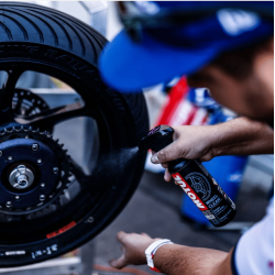 MOTUL - E3 WHEEL CLEAN - 400ml - Soluție Curățare Jante pentru Motocicletă fără Efort și Fără Urme