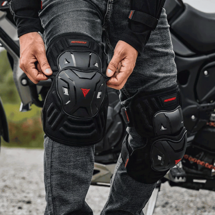 Genunchiere Moto Motowolf Universale – Protecție CE, 3 Straturi, Eliberare Rapidă, Benzi Velcro, ATV, Trotinetă, Scuter Genunchiere Moto Motowolf Universale – Protecție CE, 3 Straturi, Eliberare Rapidă, Benzi Velcro, ATV, Trotinetă, Scuter